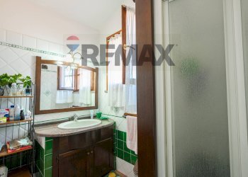 Bagno - Villa S.V. Ponte Brandinu Funtana Niedda Tanighedda tr. 2
 
28, Sassari - foto 83