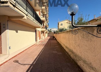 Edificio all\'aperto - Three-room apartment Sassari - photo 3