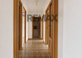 Hall / corridoio - Apartment Via Monte Grappa
 
7, Sassari - photo 32