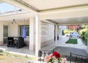 Foto 17 - Villa VIA GUIDO ZADEI, Desenzano del Garda - photo 17