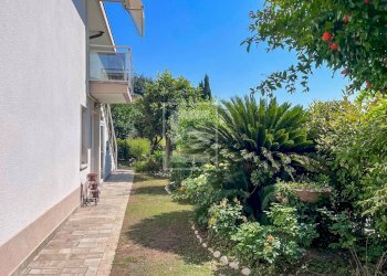 Foto 25 - Villa VIA GUIDO ZADEI, Desenzano del Garda - photo 25