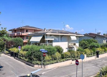 Foto 63 - Villa VIA GUIDO ZADEI, Desenzano del Garda - photo 63