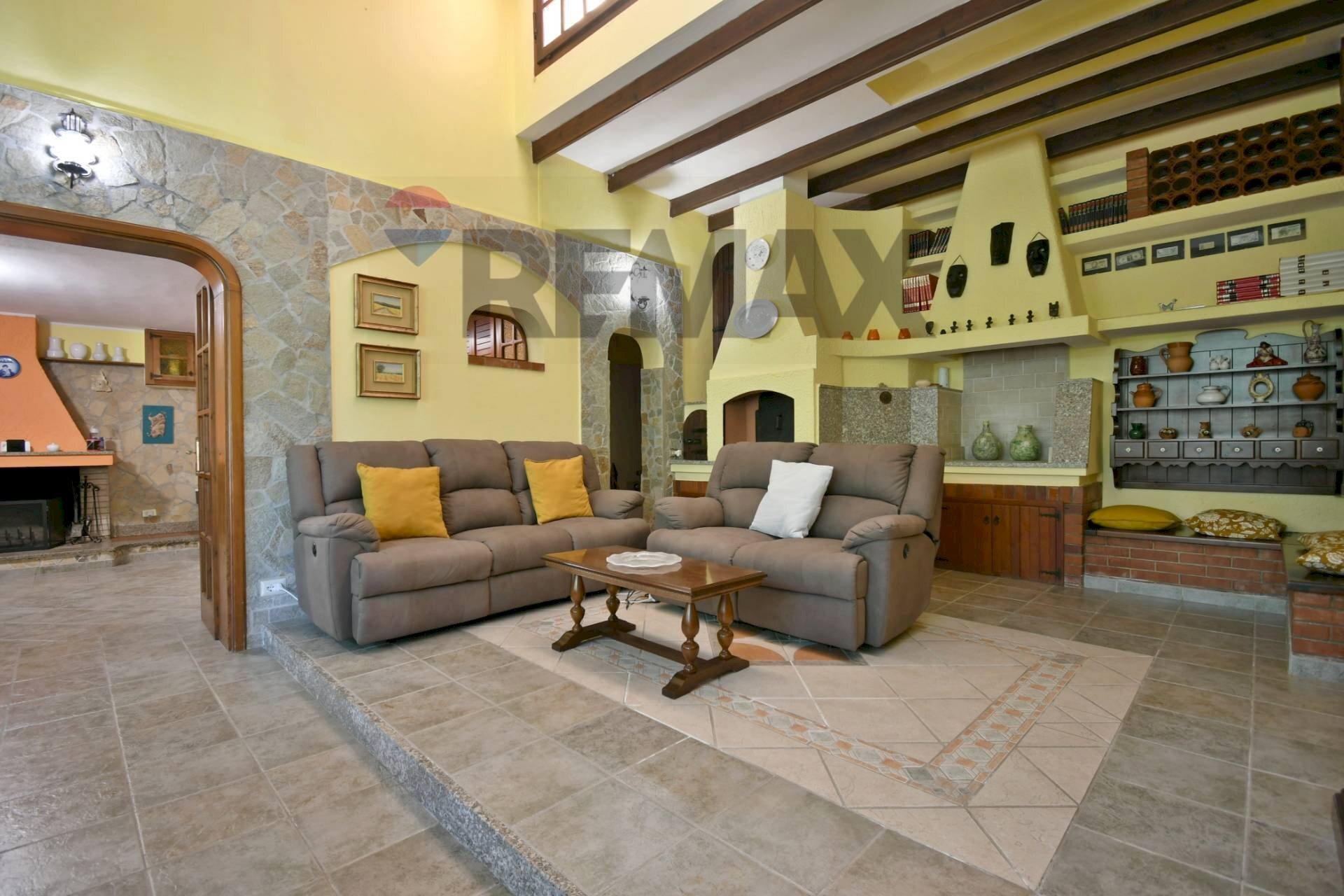 Soggiorno - Four-room apartment VIA DELLE AZALEE
 
22, Quartu Sant'Elena - photo 1