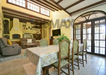 Sala da pranzo - Four-room apartment VIA DELLE AZALEE
 
22, Quartu Sant'Elena - photo 2