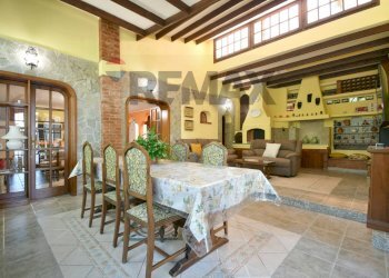 Sala da pranzo - Four-room apartment VIA DELLE AZALEE
 
22, Quartu Sant'Elena - photo 6