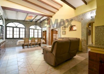 Sala da pranzo - Four-room apartment VIA DELLE AZALEE
 
22, Quartu Sant'Elena - photo 7