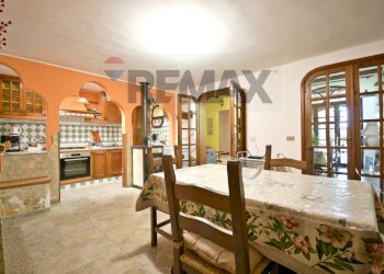 Sala da pranzo - Four-room apartment VIA DELLE AZALEE
 
22, Quartu Sant'Elena - photo 15