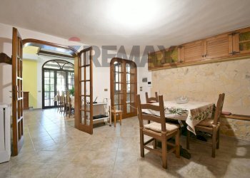 Sala da pranzo - Four-room apartment VIA DELLE AZALEE
 
22, Quartu Sant'Elena - photo 16