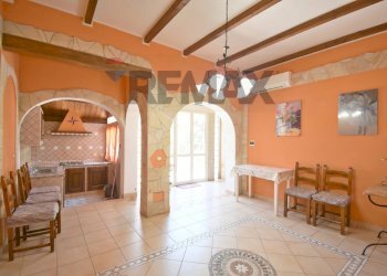 Sala da pranzo - Four-room apartment VIA DELLE AZALEE
 
22, Quartu Sant'Elena - photo 31
