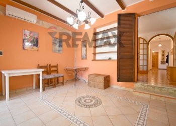 Soggiorno - Four-room apartment VIA DELLE AZALEE
 
22, Quartu Sant'Elena - photo 32