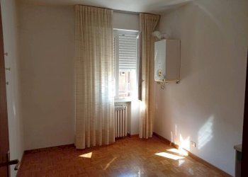 Camera da letto - Four-room apartment via Cristoforo Colombo, Carpi - photo 13