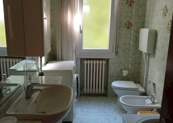 Bagno - Four-room apartment via Cristoforo Colombo, Carpi - photo 22