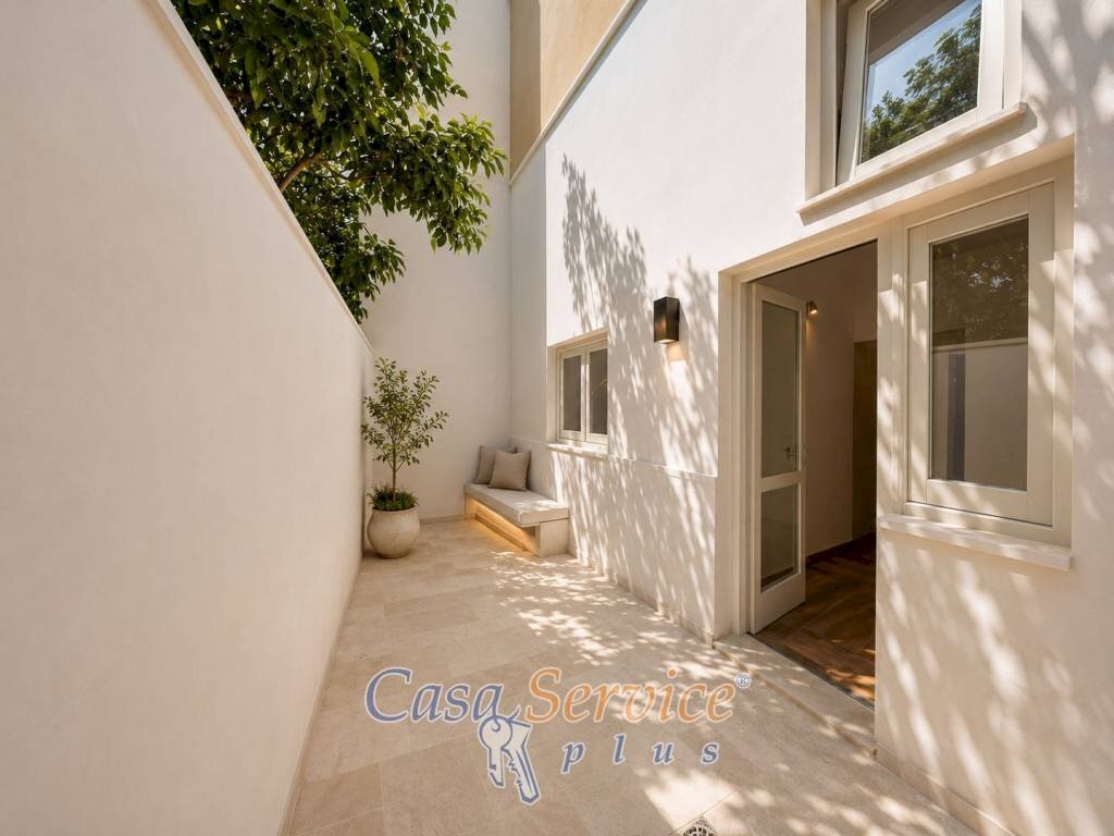 Cortile interno - Appartamento via Dante, Aradeo - foto 1
