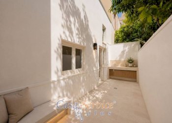 Cortile interno - Appartamento via Dante, Aradeo - foto 2