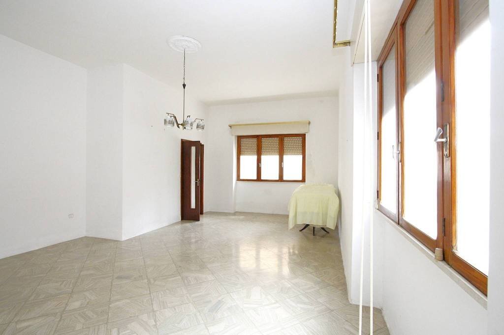 Cucina - Casa indipendente via Gian Lorenzo Bernini, Matino - foto 2