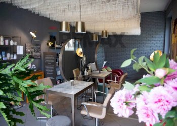 Sala da pranzo - Attività Commerciale Via Benacense
28, Brescia - foto 3
