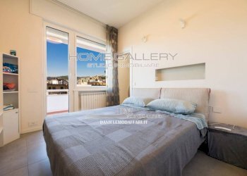 Camera da letto - Appartamento via Giuseppe Fasce, Genova (zona Albaro) - foto 14