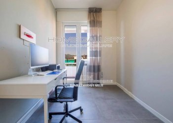 Camera da letto - Appartamento via Giuseppe Fasce, Genova (zona Albaro) - foto 19