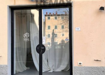 Edificio all\'aperto - Commercial Premises Piazza del Popolo
11, Castagneto Carducci - photo 9