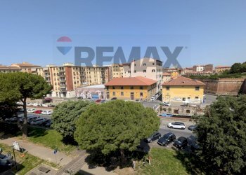 Edificio all\'aperto - Four-room apartment Viale degli Avvalorati
42, Livorno - photo 11