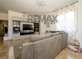 Soggiorno - Four-room apartment Viale degli Avvalorati
42, Livorno - photo 13