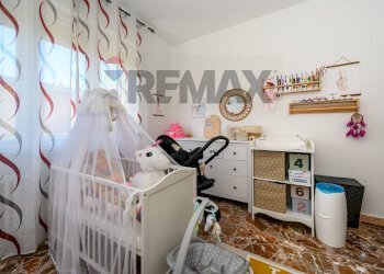 Camera / camera da letto - Four-room apartment Viale degli Avvalorati
42, Livorno - photo 17