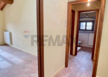 Hall / corridoio - Trilocale via gramugnana
 
24, Casciana Terme Lari - foto 6