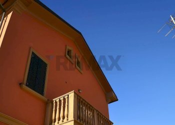 Edificio all\'aperto - Attic Cecina - photo 5