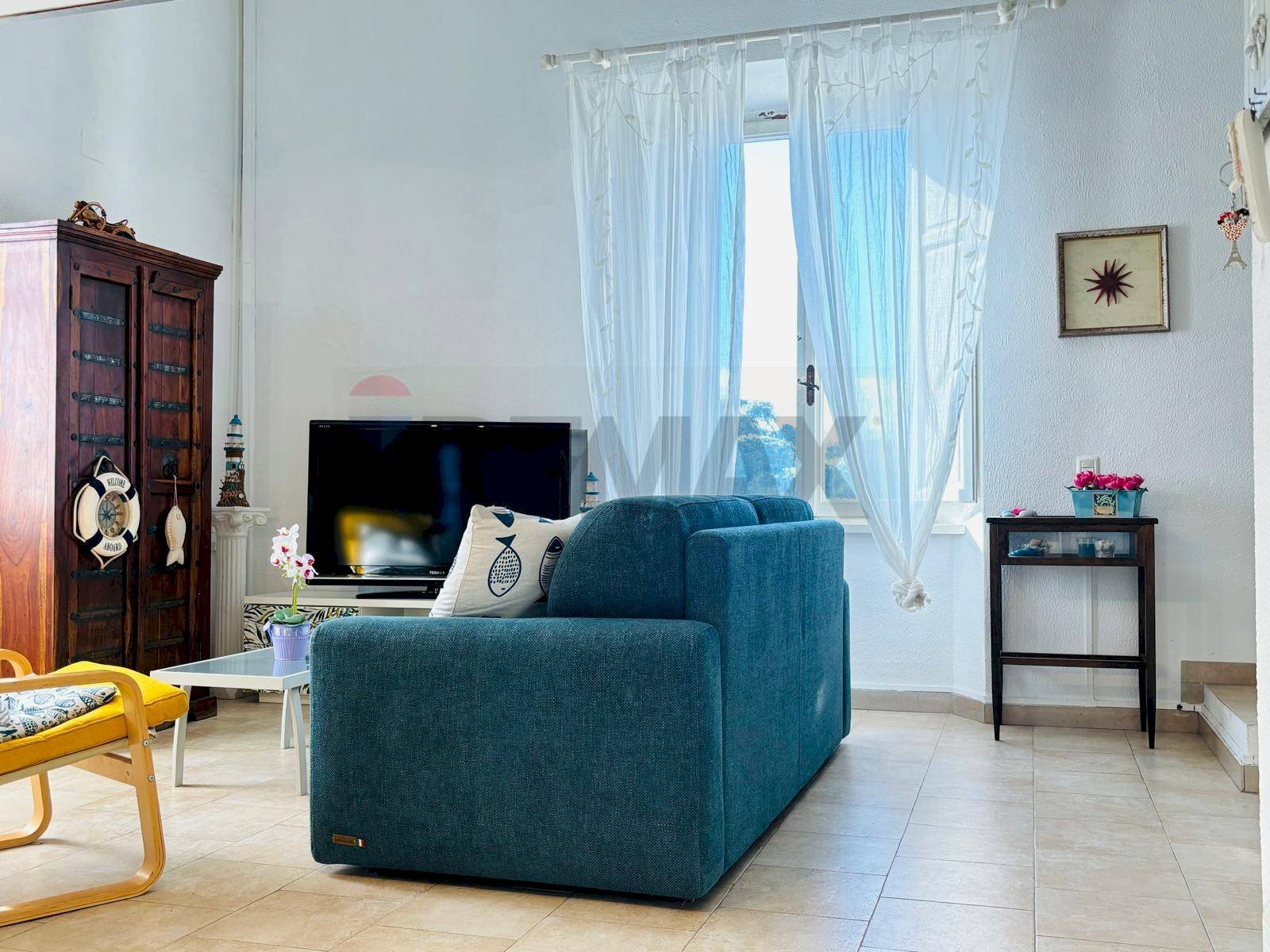 Soggiorno - Two-room apartment VIA RENATO FUCINI
2, Rosignano Marittimo - photo 2