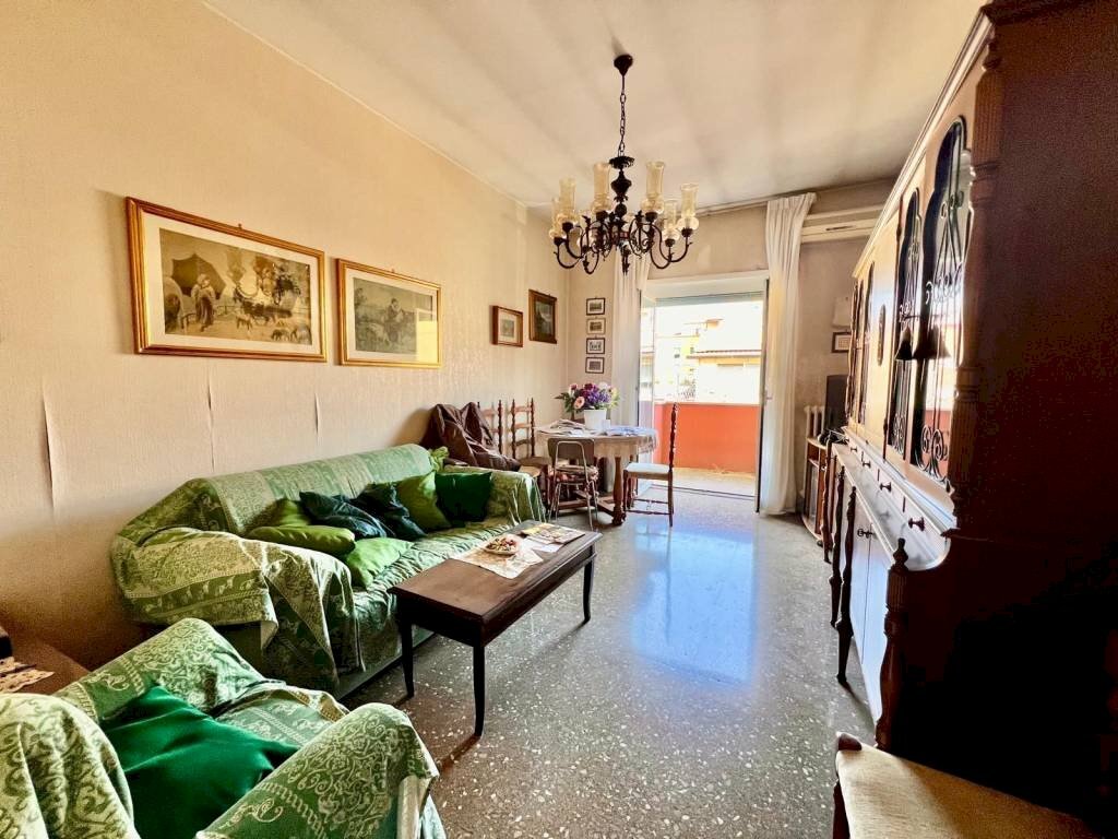 Soggiorno - Trilocale via Sampiero di Bastelica, Roma (zona Pigneto) - foto 1
