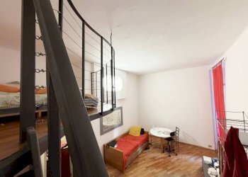 Scala - Bilocale via di San Bernardo, 8, Genova (zona Centro Storico) - foto 2