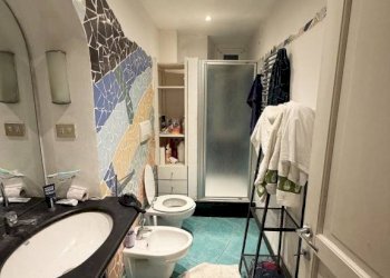 Bagno - Bilocale via di San Bernardo, 8, Genova (zona Centro Storico) - foto 8