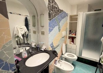 Bagno - Bilocale via di San Bernardo, 8, Genova (zona Centro Storico) - foto 9