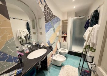 Bagno - Bilocale via di San Bernardo, 8, Genova (zona Centro Storico) - foto 10