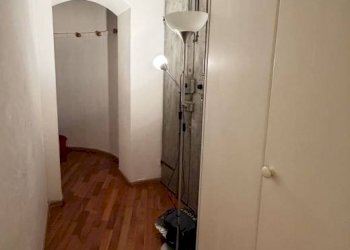 Corridoio - Bilocale via di San Bernardo, 8, Genova (zona Centro Storico) - foto 11