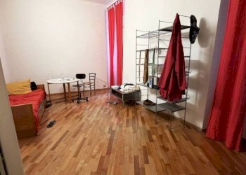 Stanza non arredata - Bilocale via di San Bernardo, 8, Genova (zona Centro Storico) - foto 14