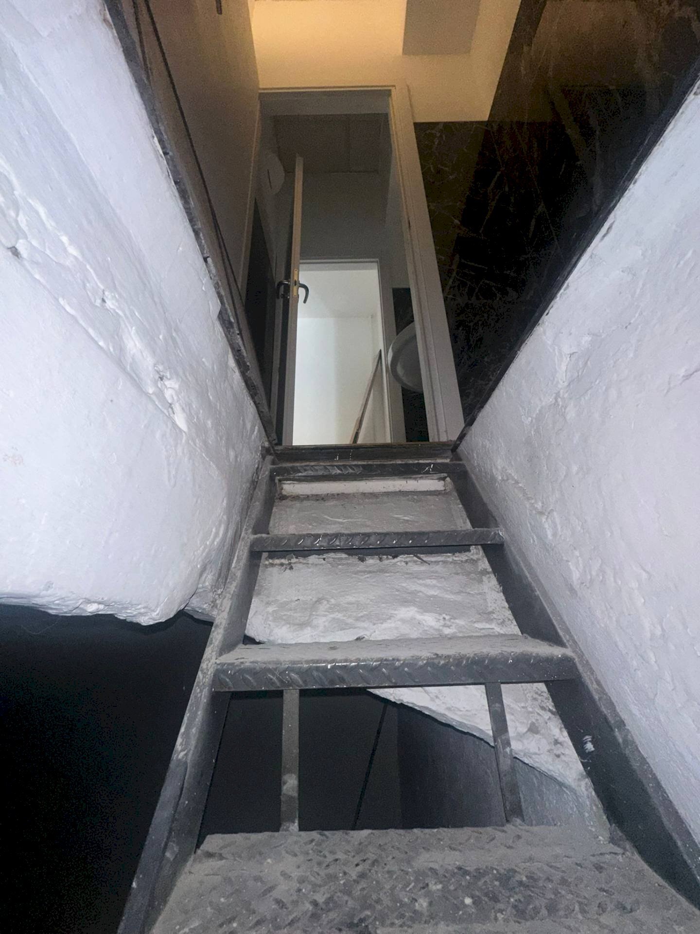 Foto 3 - Shop Via Assarotti
 
5R, Genova - photo 3
