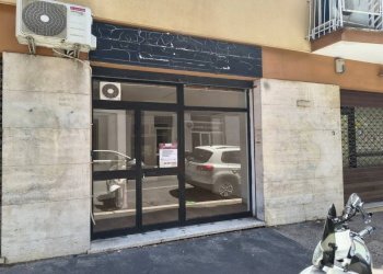 Facciata - Negozio via Basilio Bricci, 15A, Roma - foto 1
