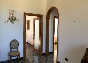 Corridoio - Three-room apartment via Achille Papa, 1, Genova (neighborhood Oregina) - photo 3