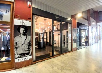 Interno non residenziale - Negozio galleria Campello, Sondrio - foto 2