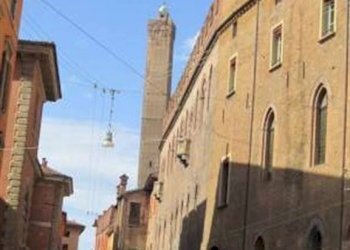 Zona - Appartamento via Luigi Carlo Farini, Bologna (zona Centro Storico) - foto 12