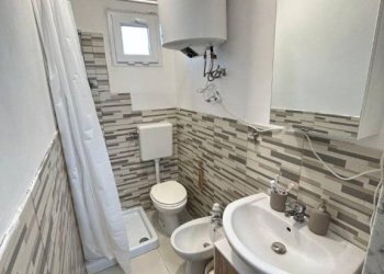 Bagno - Two-room apartment via Gaetano Briganti, 26, Bari (neighborhood Carbonara di Bari) - photo 8