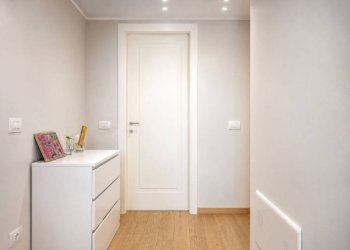 Disimpegno - Four-room apartment Ripa di Porta Ticinese, Milano - photo 8