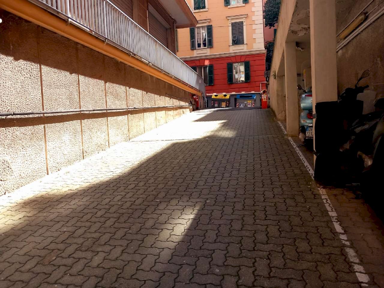 box via caffaro - Box via Caffaro, Genova (neighborhood Castelletto) - photo 1