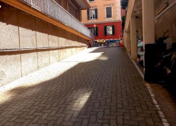 box via caffaro - Box via Caffaro, Genova (neighborhood Castelletto) - photo 1