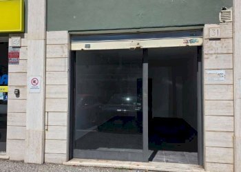 whatsapp image 2026-05-27 at 14.58.55 (1) - Commercial Premises via Gaetano Trezza, Roma - photo 1