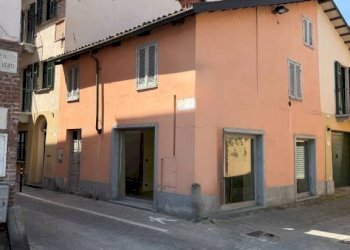 Facciata - Casa indipendente via Guglielmo Baldessano, 12, Carmagnola - foto 1