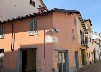 Facciata - Casa indipendente via Guglielmo Baldessano, 12, Carmagnola - foto 2