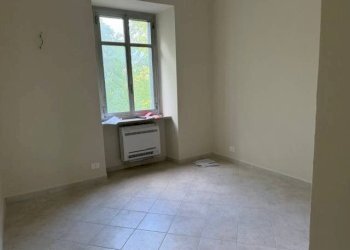 Camera da letto - Two-room apartment largo Sempione, 164, Torino (neighborhood Barriera Milano) - photo 12