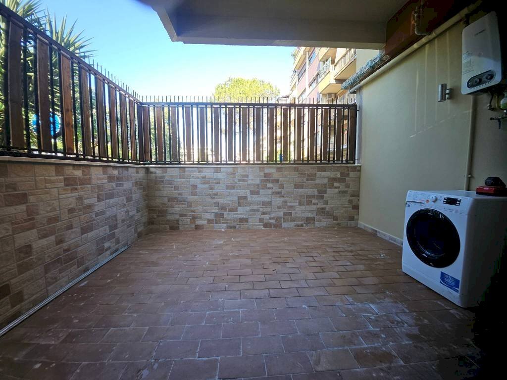 Terrazzo - Appartamento via Danilo Stiepovich, Roma (zona Lido di Ostia) - foto 3